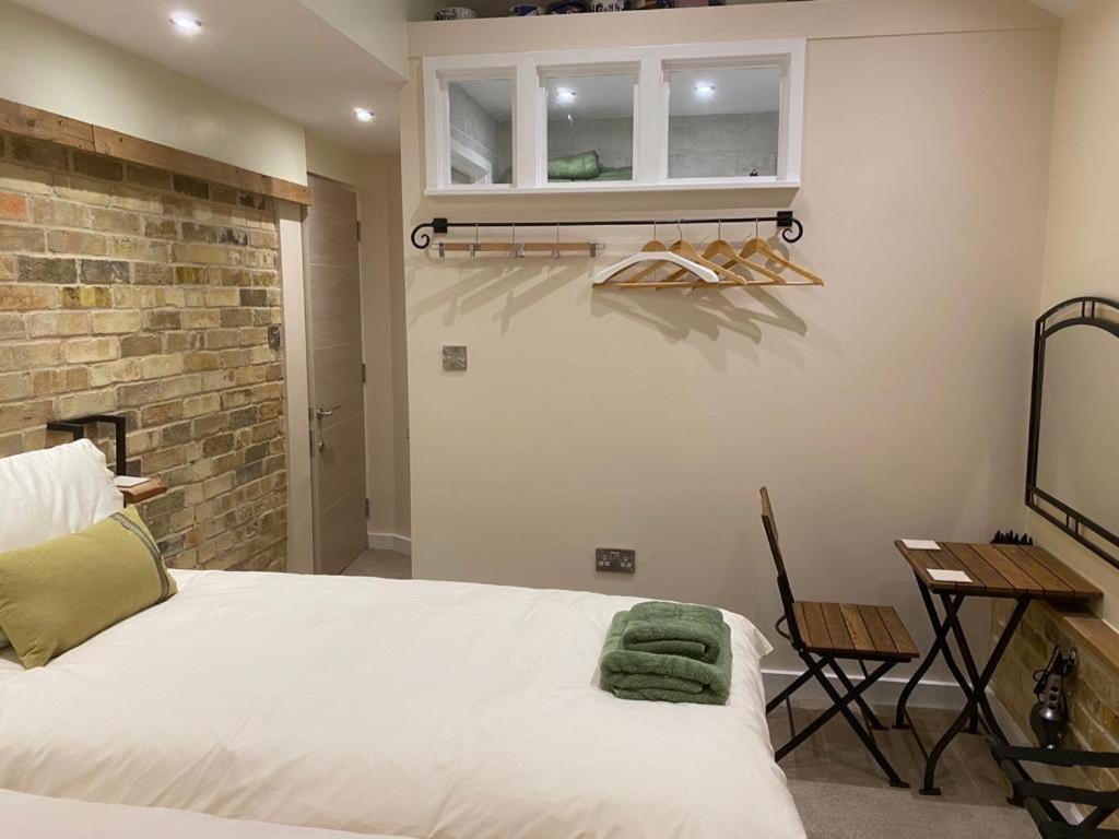 Top Tip Rooms Newmarket Newmarket  Exterior photo